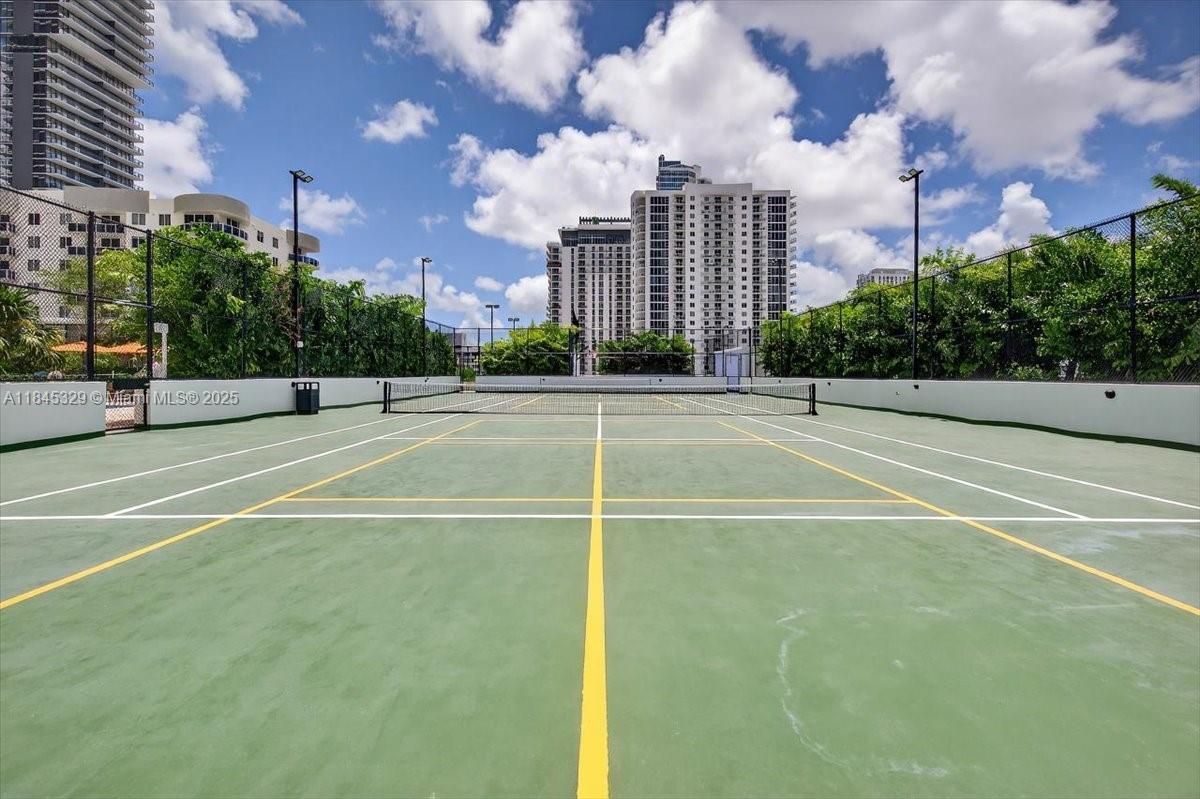 Exterior, Tennis Courts