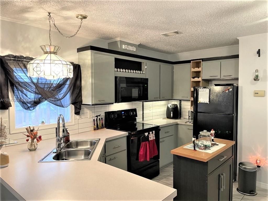 Interior, Kitchen, Pendant Lights