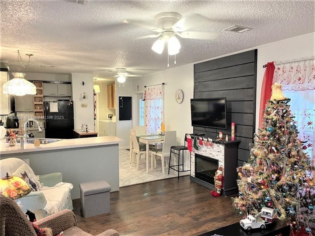 Dining room, Interior, Kitchen, Wood Texture Flooring
