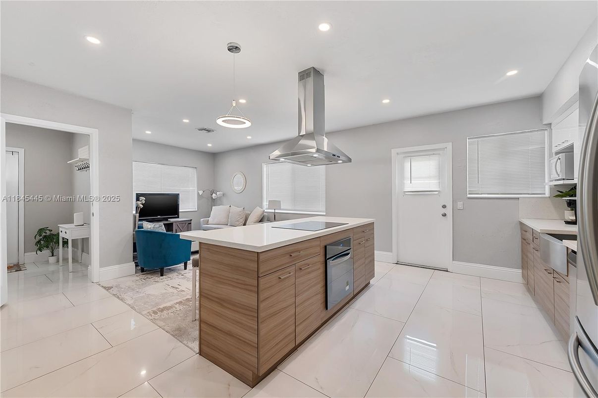 Interior, Kitchen, Living room, Pendant Lights, Recessed Lighting