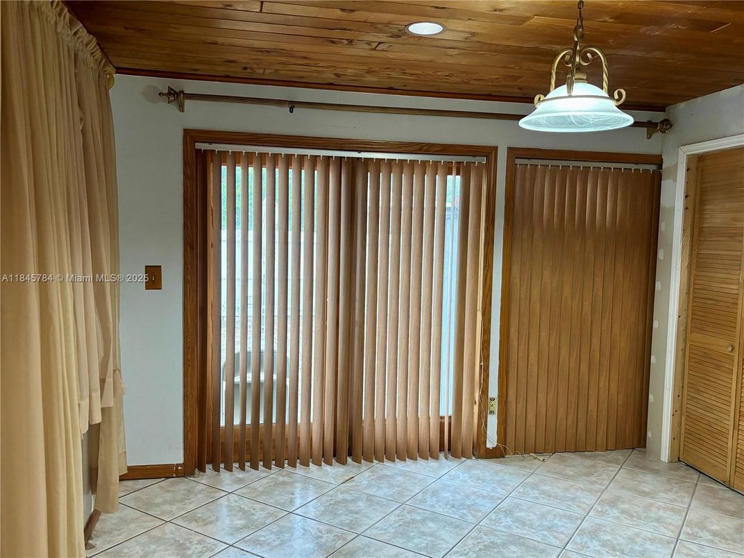 Interior, Pendant Lights, Wooden Ceilings