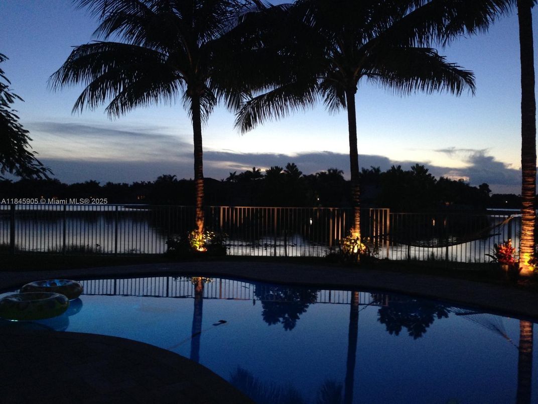 Exterior, Pool, Water