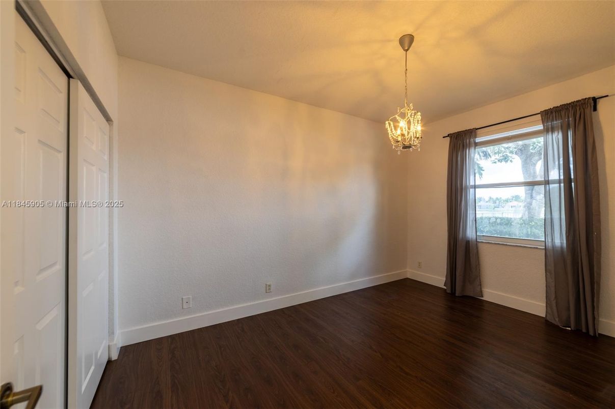 Chandelier, Empty room, Interior, Wood Texture Flooring