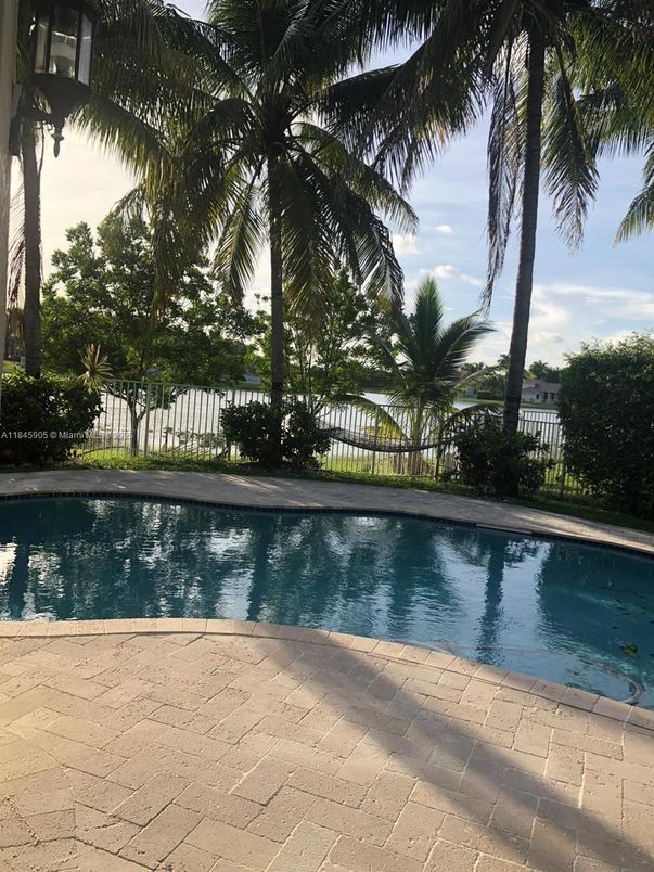 Exterior, Pool, Water