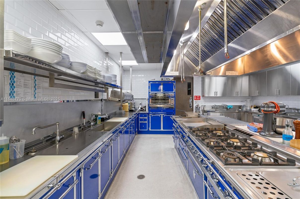 Interior, Kitchen, Stainless Steel Appliances