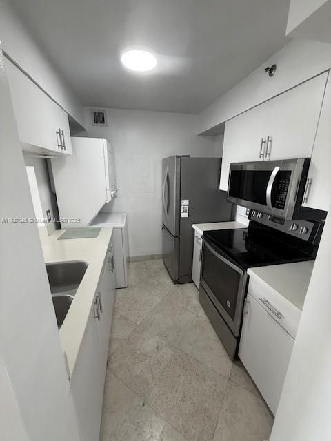 Interior, Kitchen, Recessed Lighting, Washer
