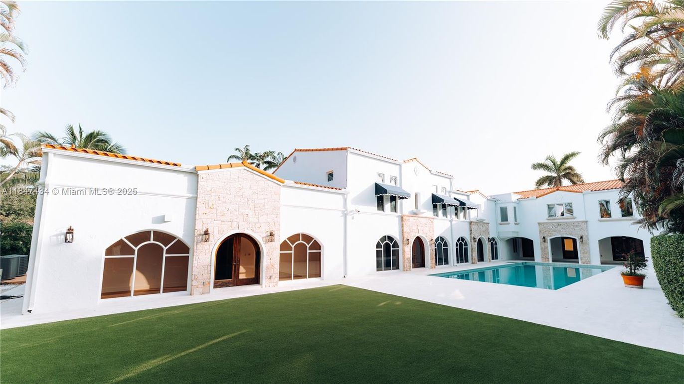 Backyard, Exterior, Pool