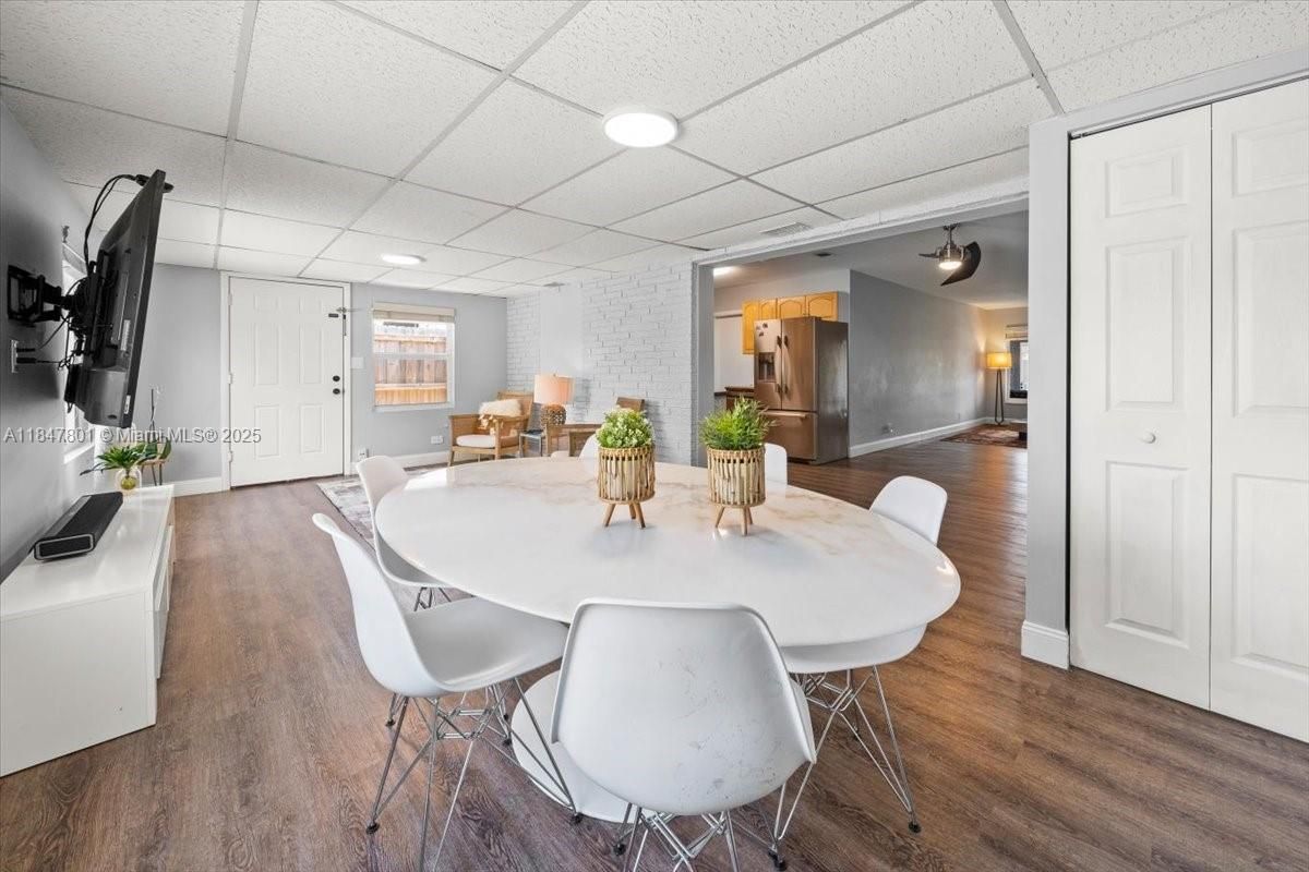 Dining room, Interior, Recessed Lighting, Wood Texture Flooring