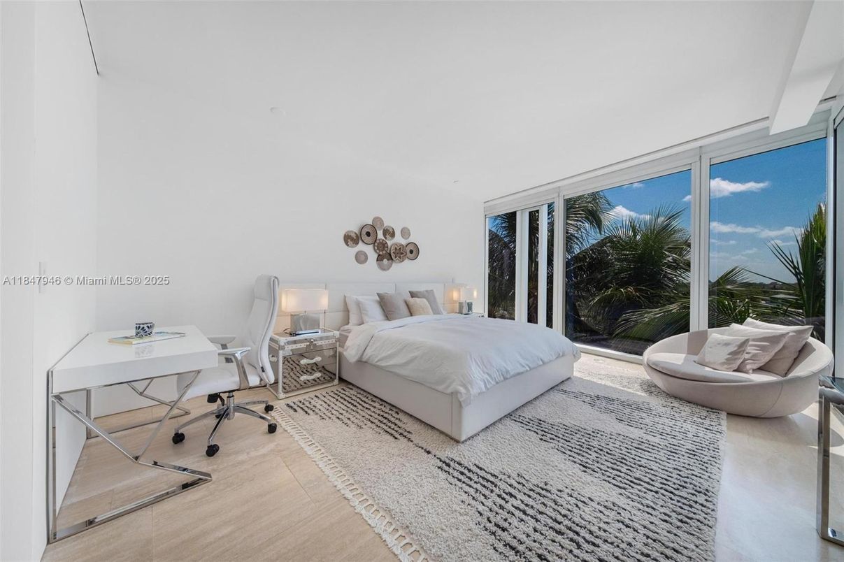 Bedroom, Home Office, Interior, Water