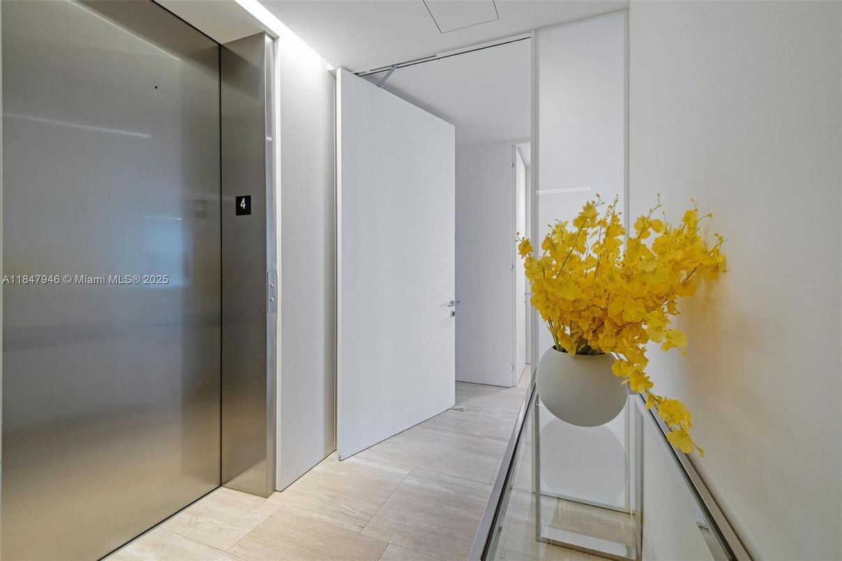 Elevator, Interior