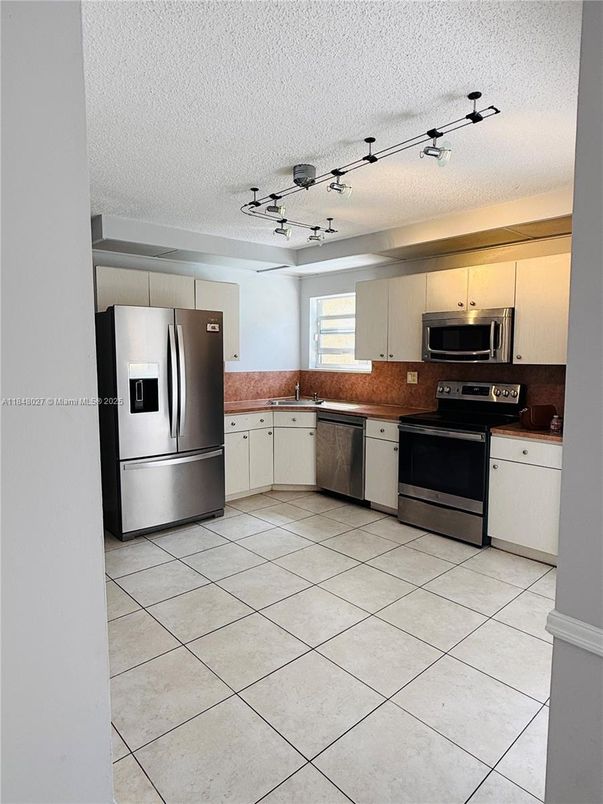 Interior, Kitchen, Stainless Steel Appliances