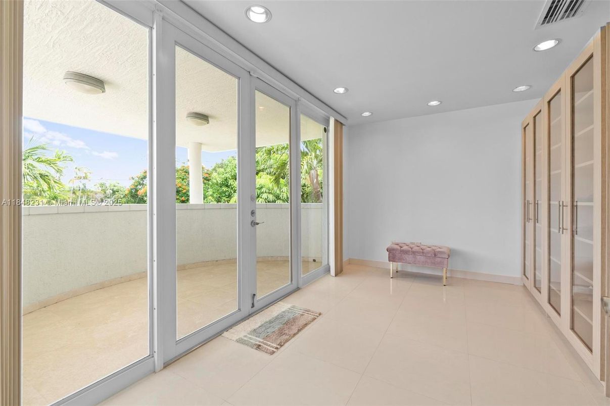 Interior, Recessed Lighting