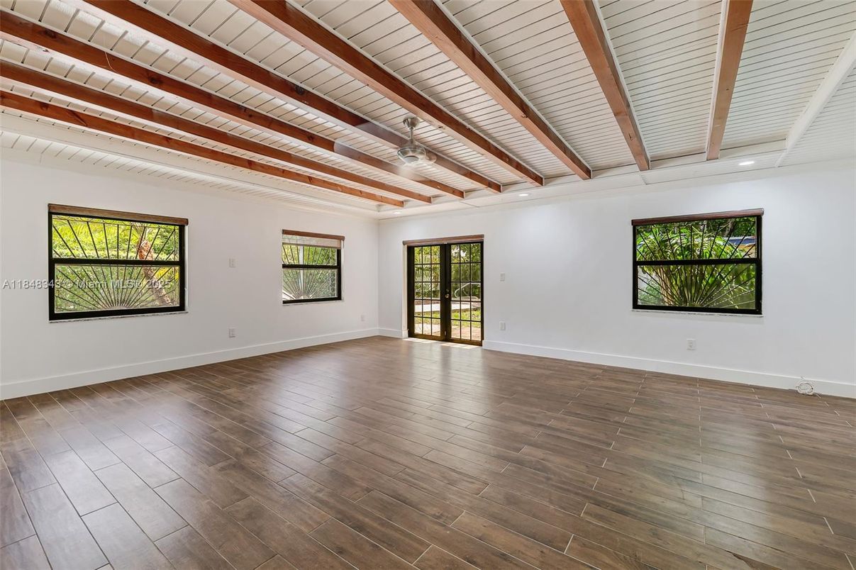 Empty room, Interior, Recessed Lighting, Wooden Beams, Wood Texture Flooring