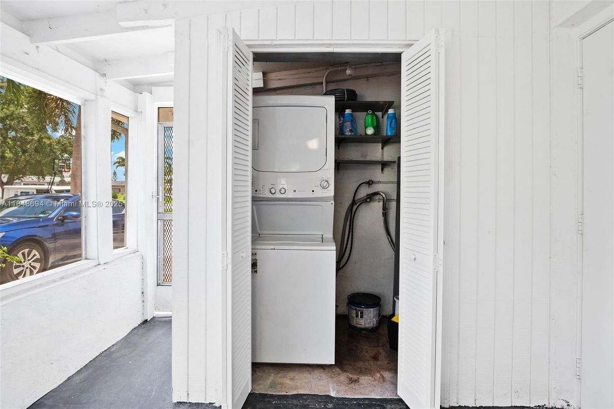 Interior, Utility Closets, Washer