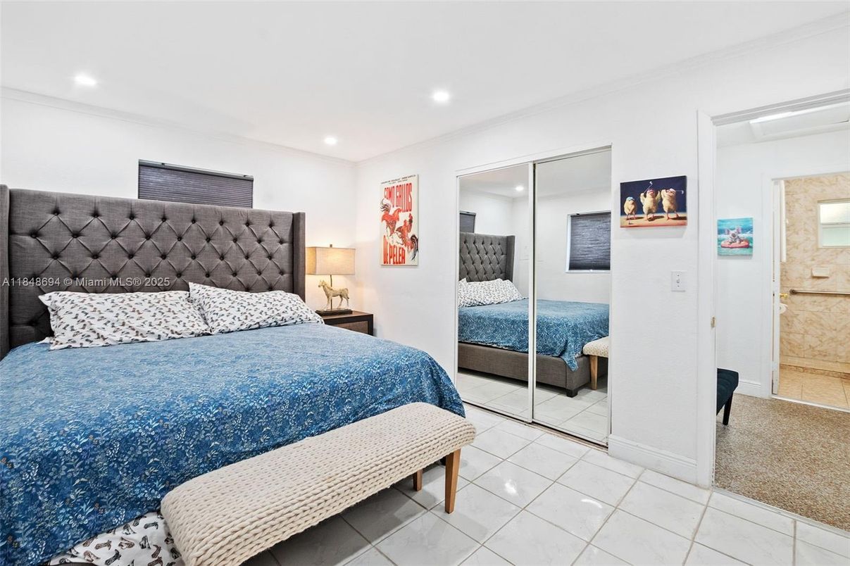 Bedroom, Interior, Recessed Lighting