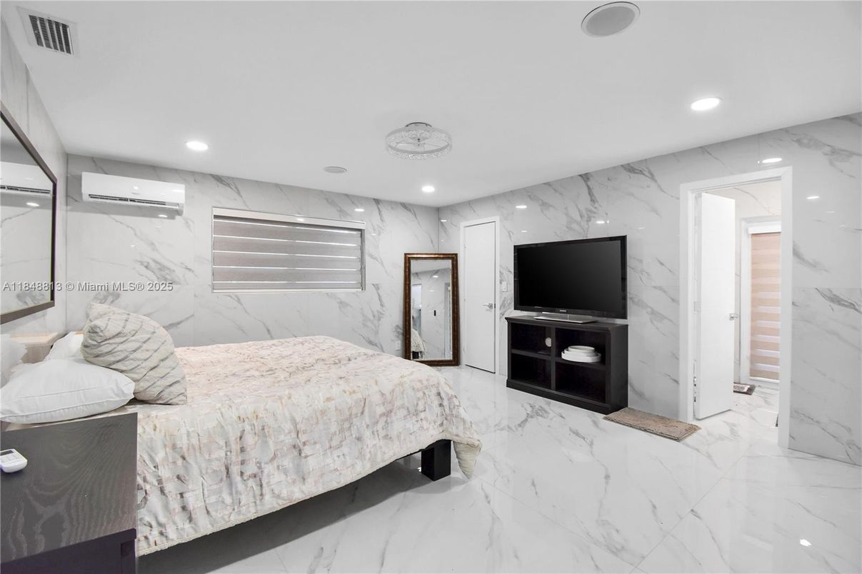 Bedroom, Interior, Marble, Marble Walls, Recessed Lighting
