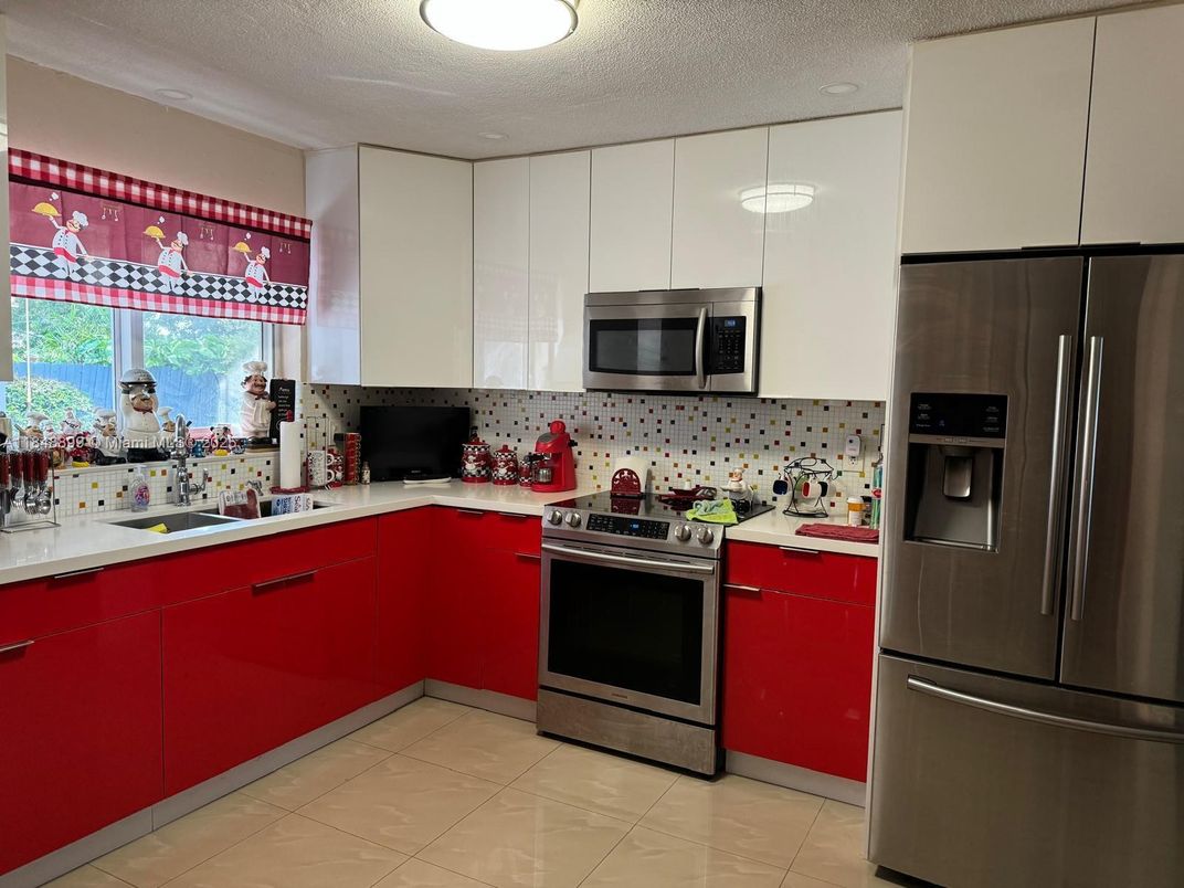 Interior, Kitchen, Stainless Steel Appliances