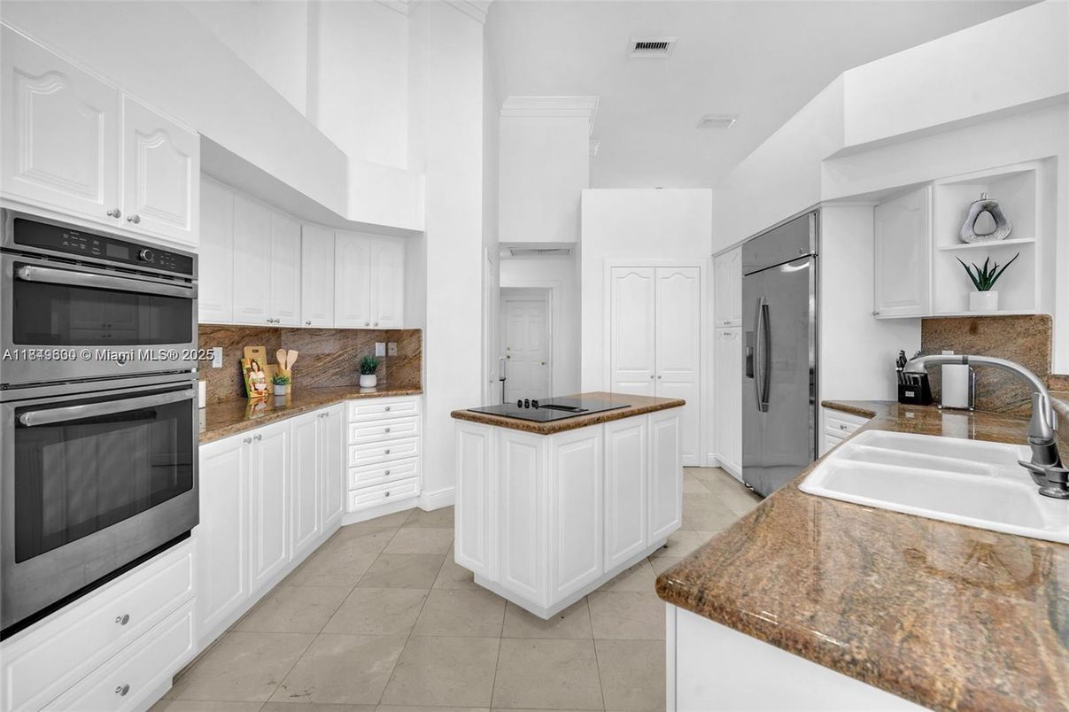 Interior, Kitchen, Stainless Steel Appliances