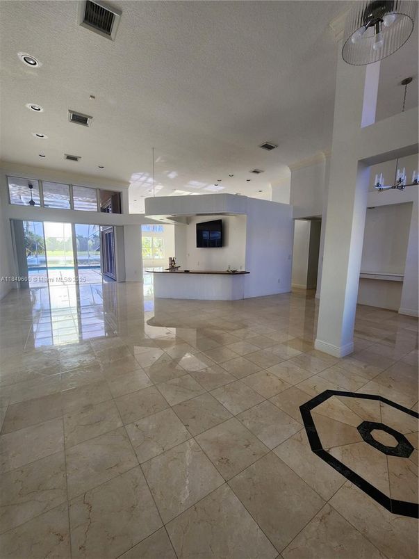 Empty room, Interior, Recessed Lighting