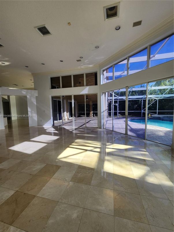 Empty room, Interior, Recessed Lighting