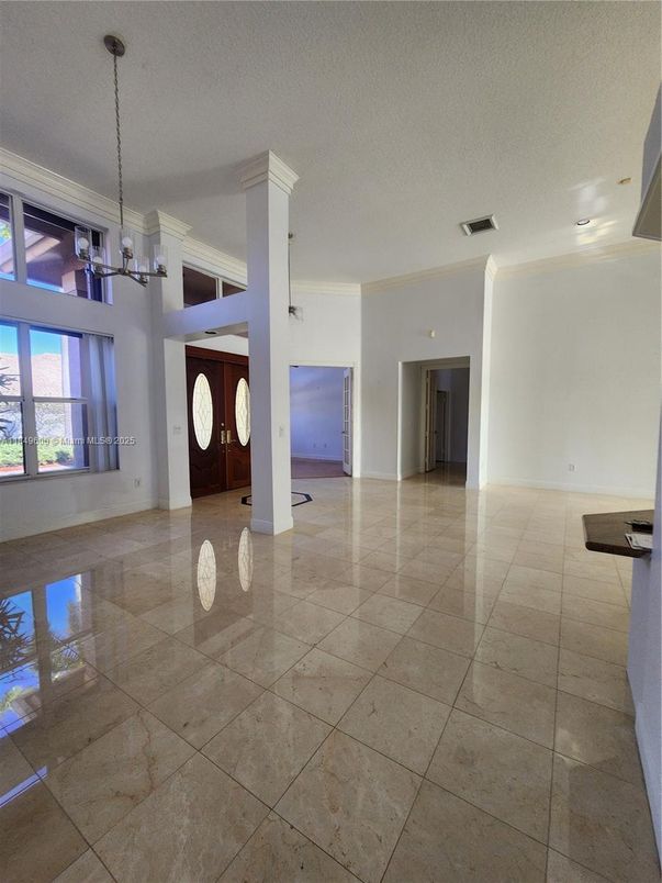 Chandelier, Empty room, Interior, Pendant Lights