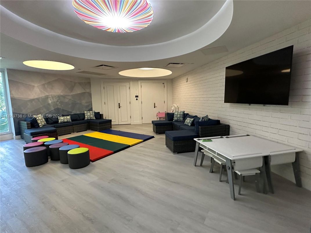 Chandelier, Interior, Recessed Lighting