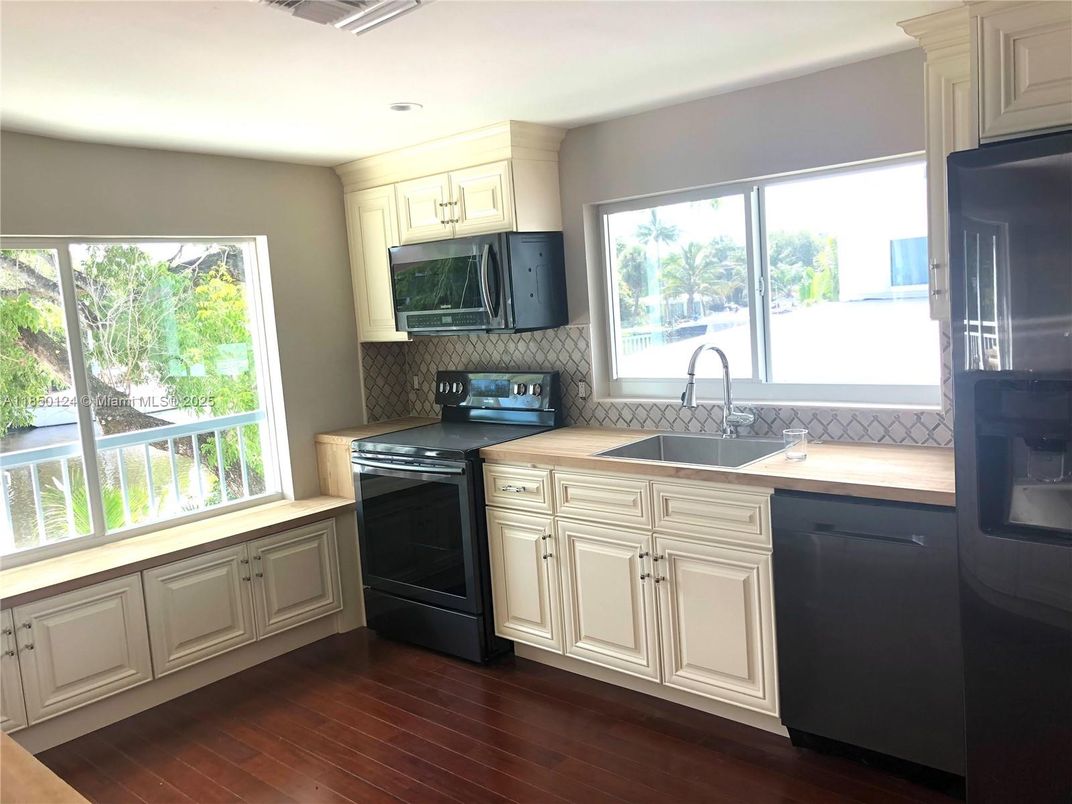 Interior, Kitchen, Wood Texture Flooring