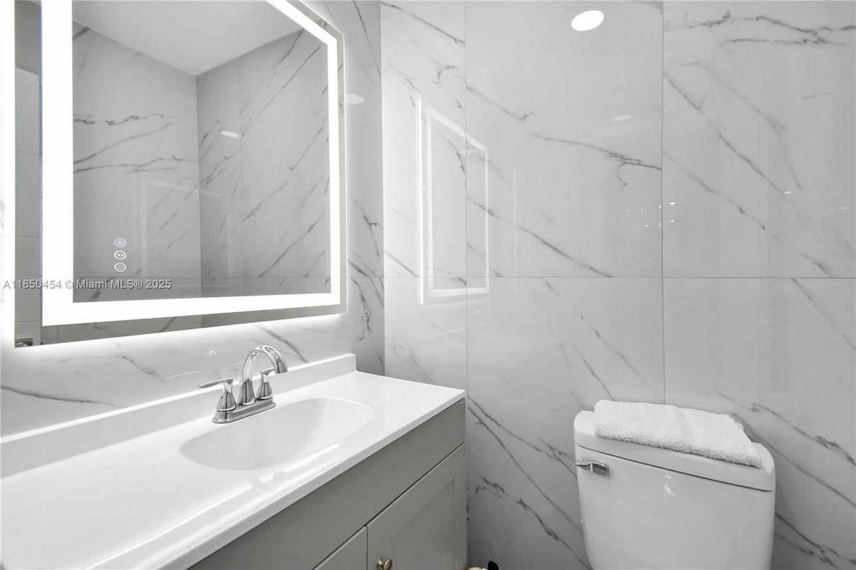 Bathroom, Interior, Marble Walls