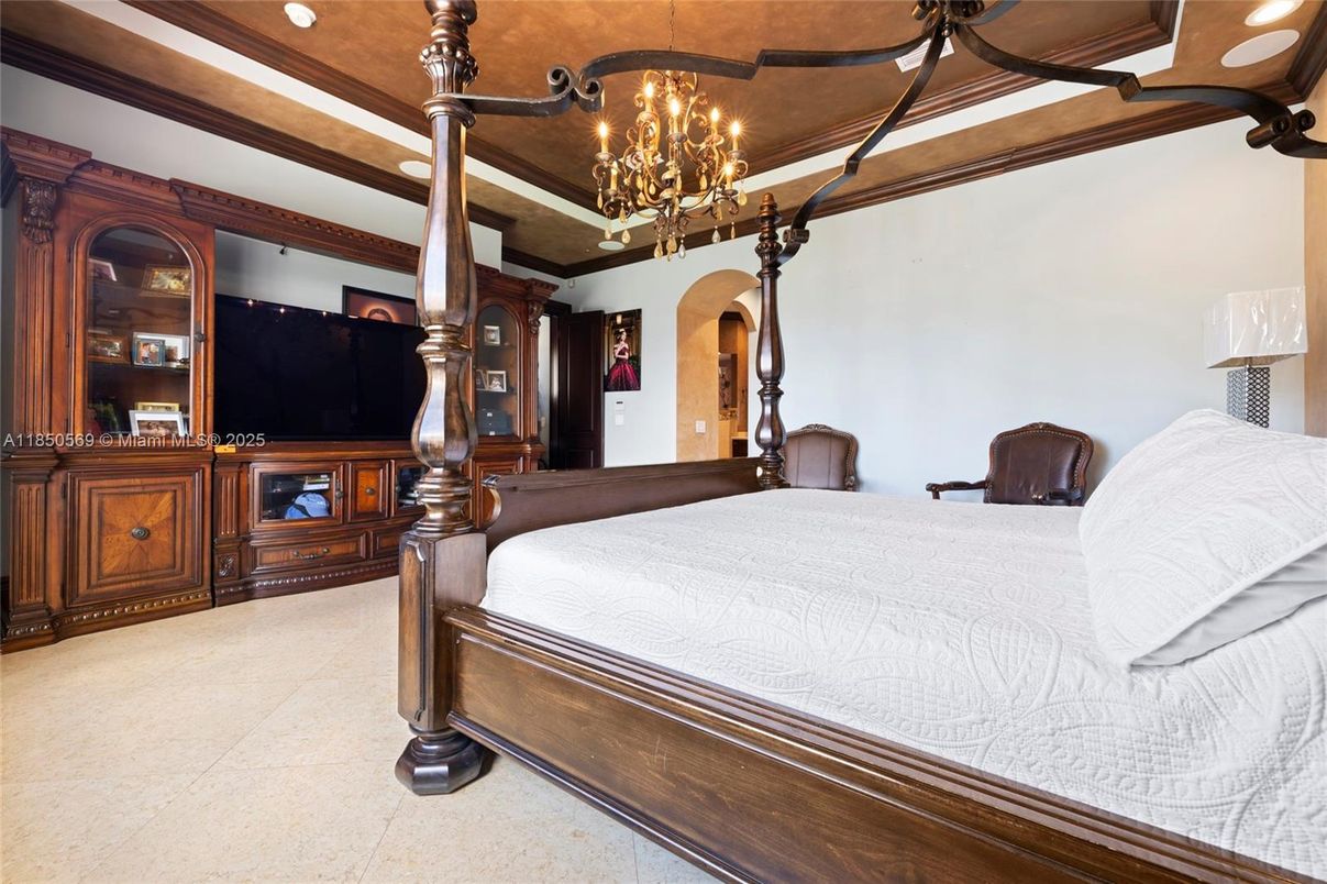 Bedroom, Chandelier, Interior, Recessed Lighting