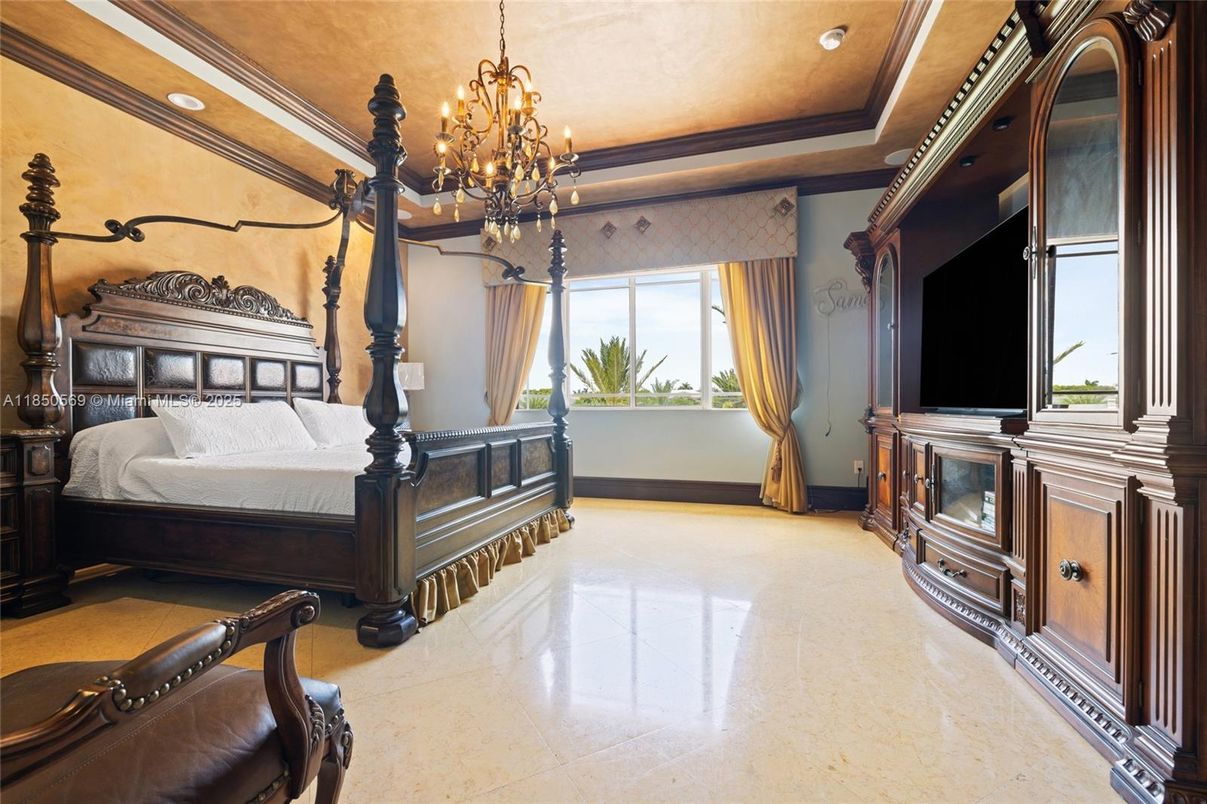 Bedroom, Chandelier, Interior, Recessed Lighting