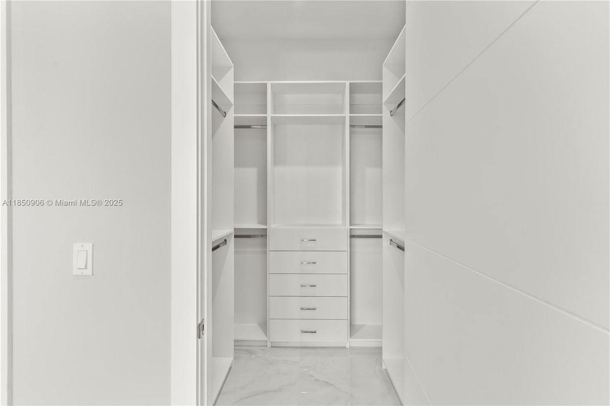 Interior, Marble, Walk-in Closets