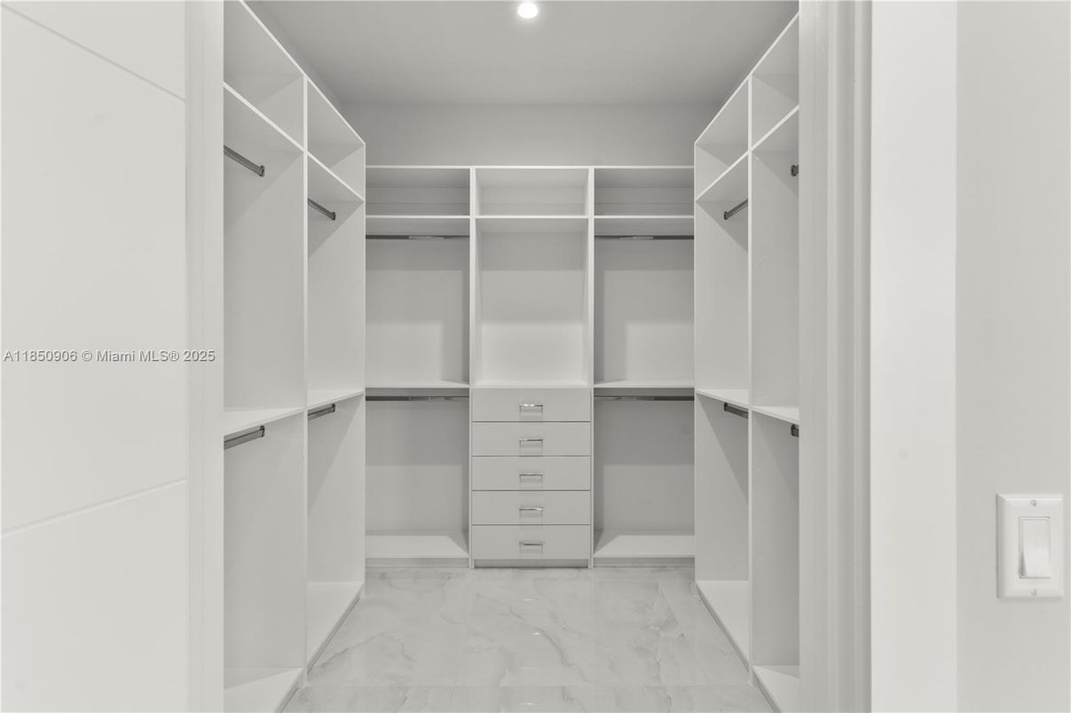 Interior, Marble, Recessed Lighting, Walk-in Closets