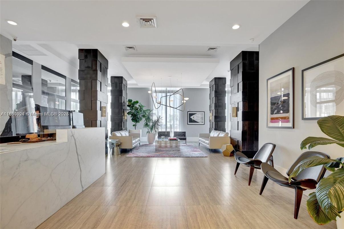 Interior, Living room, Pendant Lights, Recessed Lighting, Wood Texture Flooring