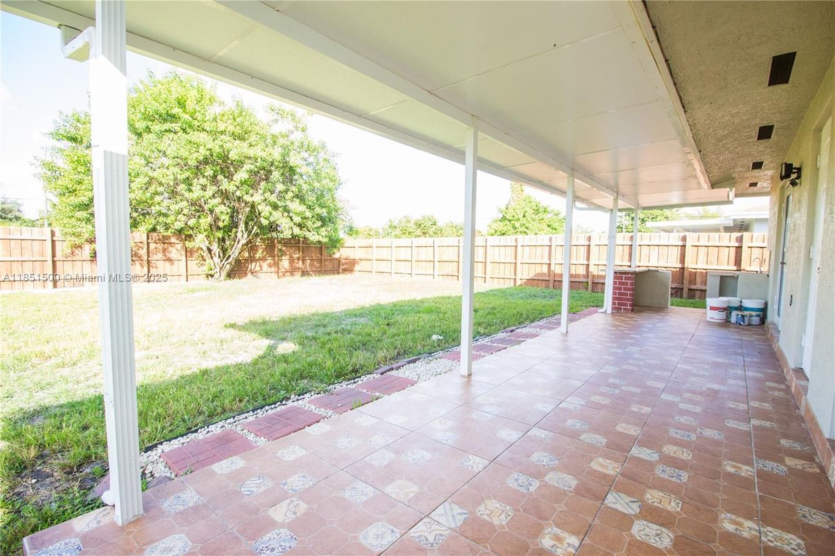 Backyard, Exterior