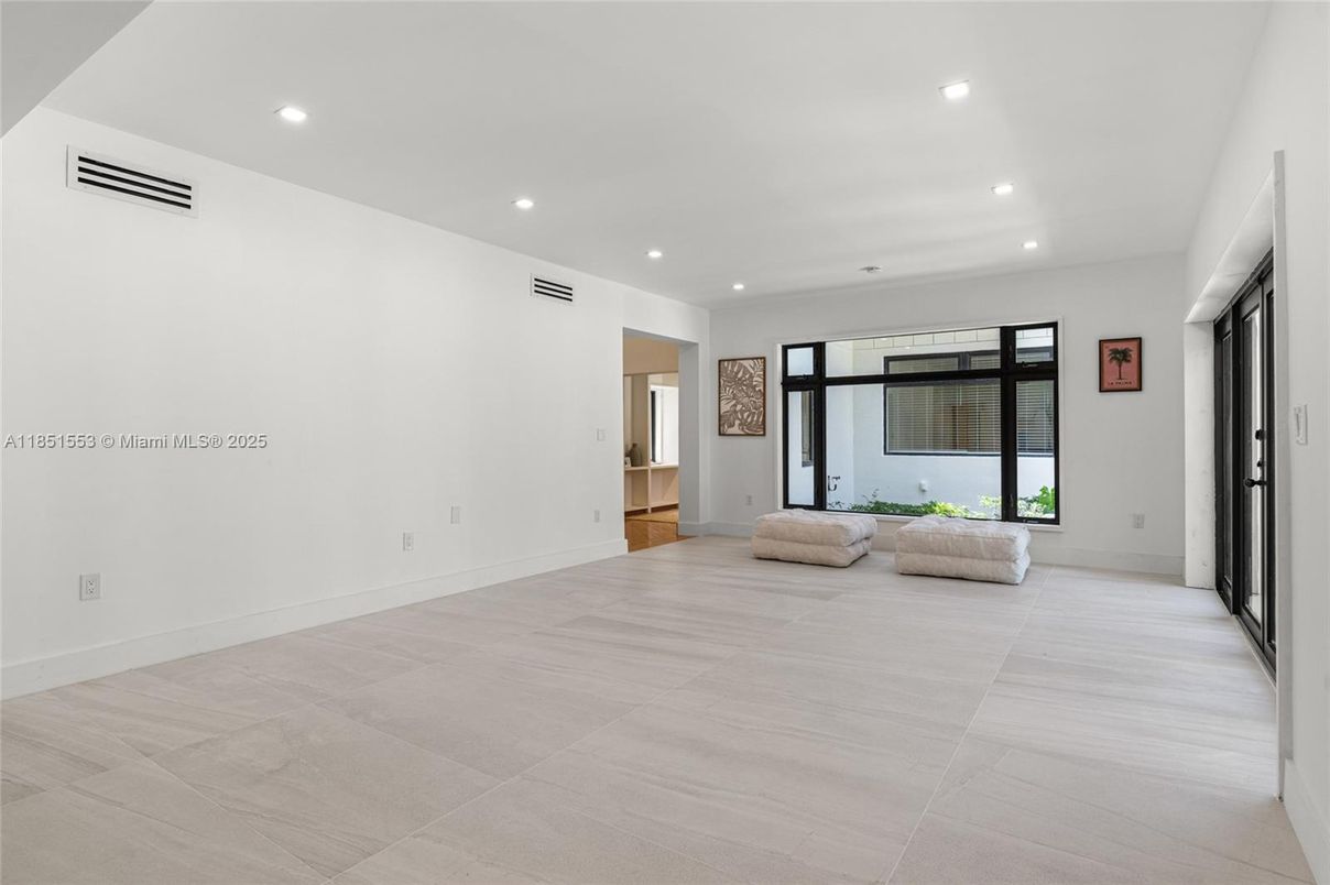 Interior, Recessed Lighting