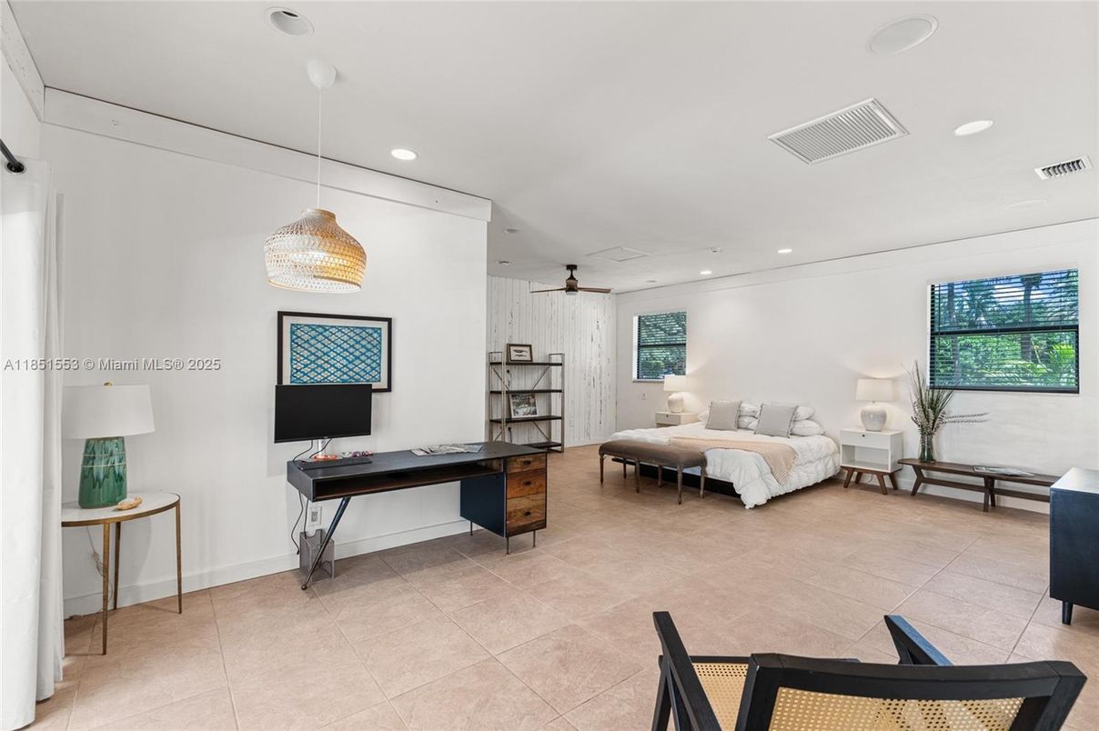 Bedroom, Interior, Pendant Lights, Recessed Lighting