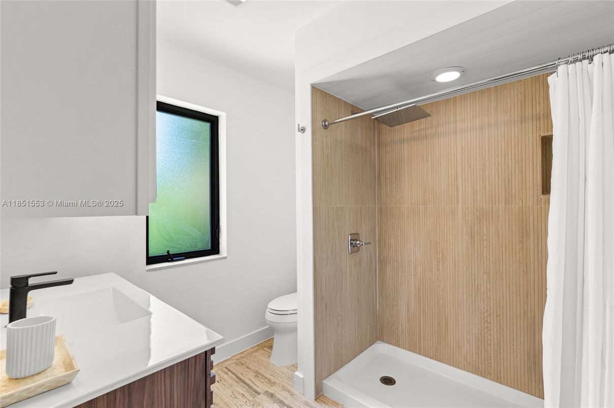 Bathroom, Interior, Recessed Lighting, Wood Texture Flooring