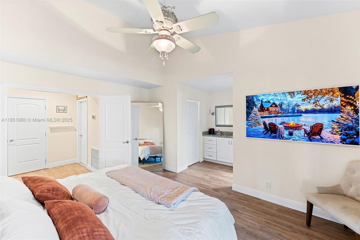 Bedroom, Interior, Wood Texture Flooring