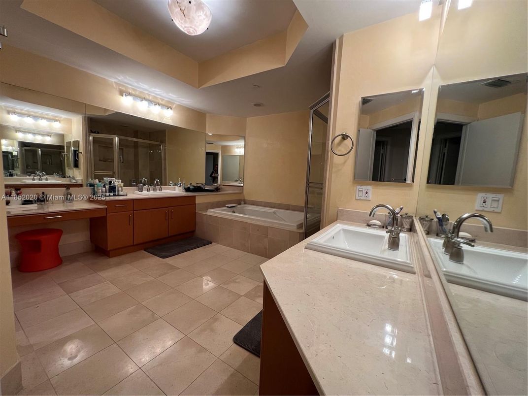 Bathroom, Dual Sink Vanities, Interior