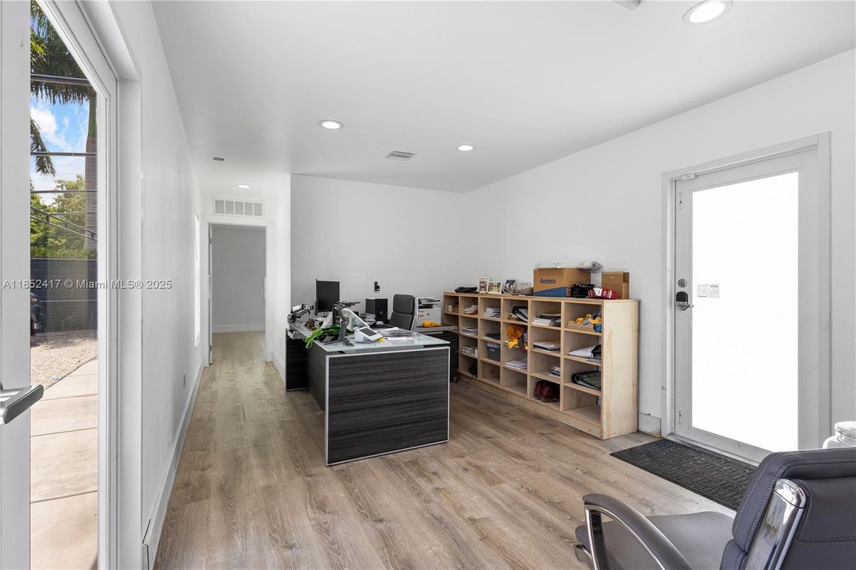 Home Office, Interior, Recessed Lighting, Wood Texture Flooring