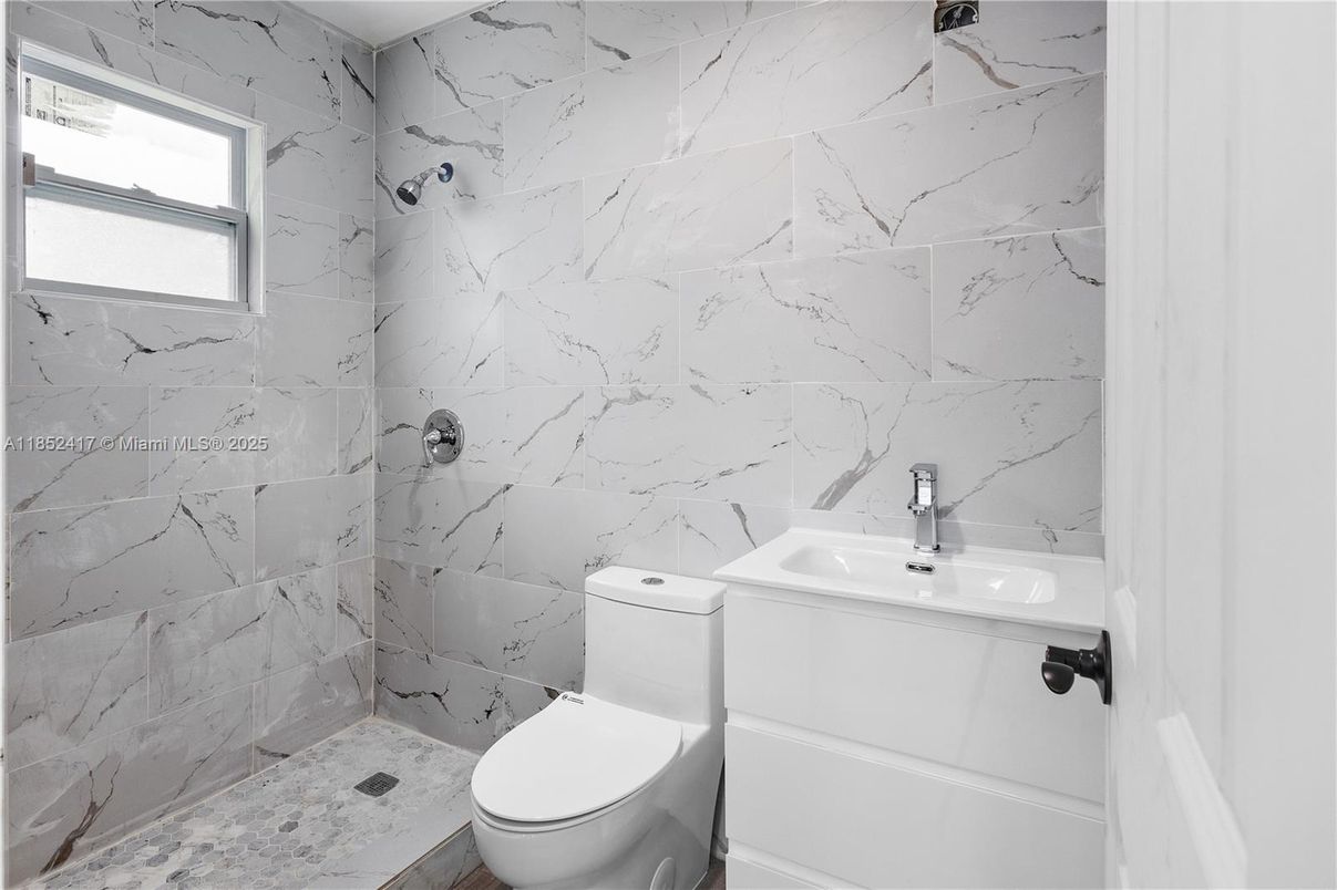 Bathroom, Interior, Marble Walls