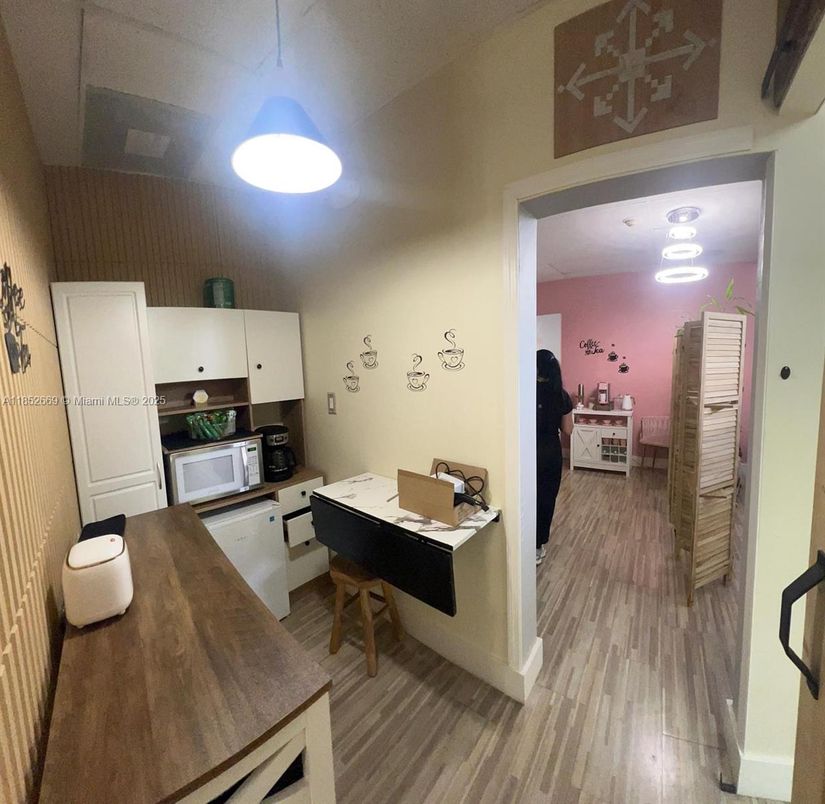 Interior, Kitchen, Wood Texture Flooring