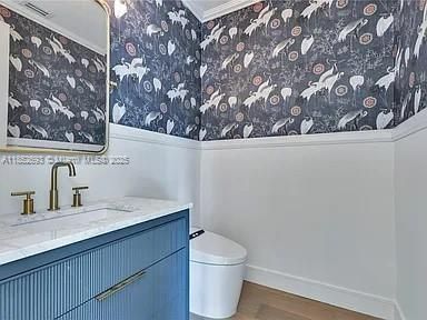 Bathroom, Interior, Wood Texture Flooring