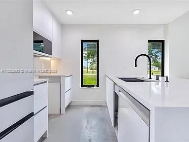 Interior, Kitchen, Recessed Lighting