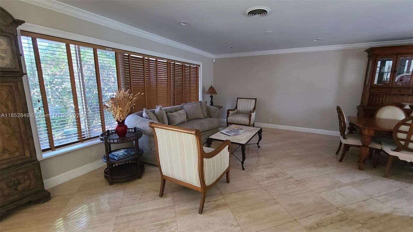 Dining room, Interior, Living room, Recessed Lighting