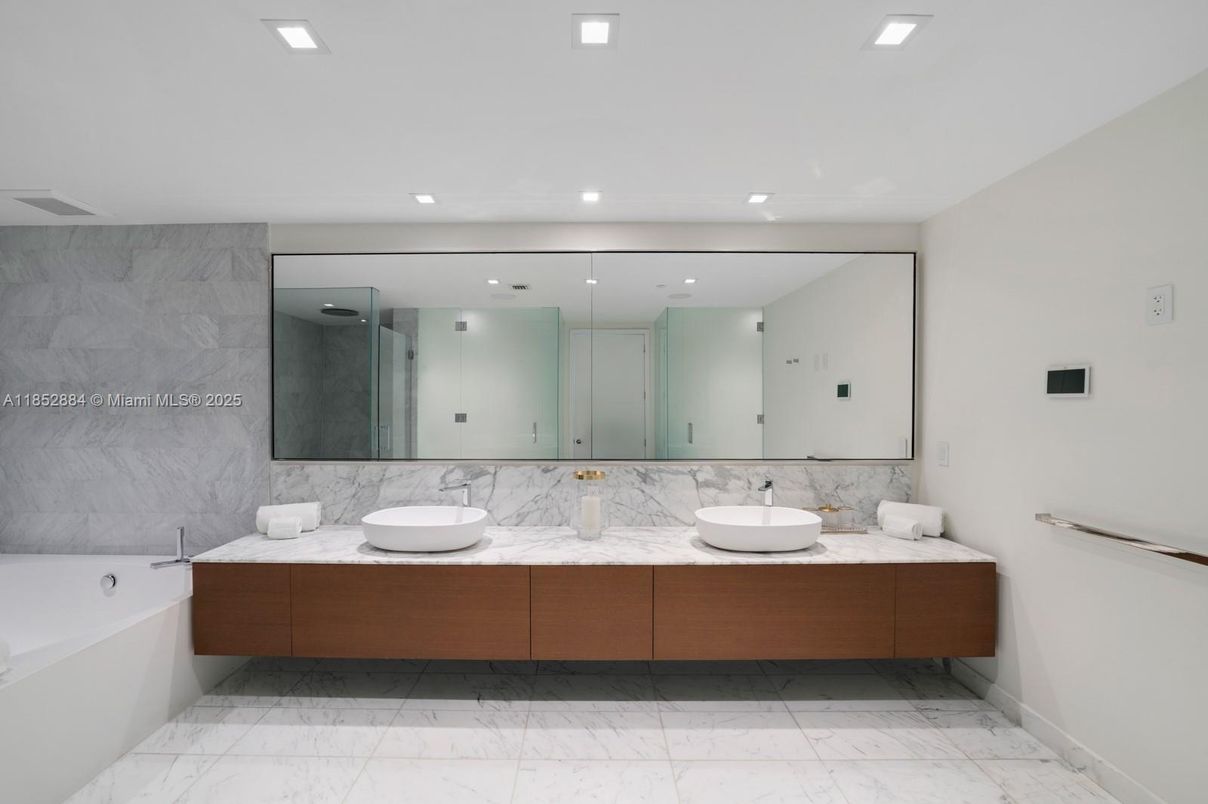 Bathroom, Dual Sink Vanities, Interior, Marble, Recessed Lighting