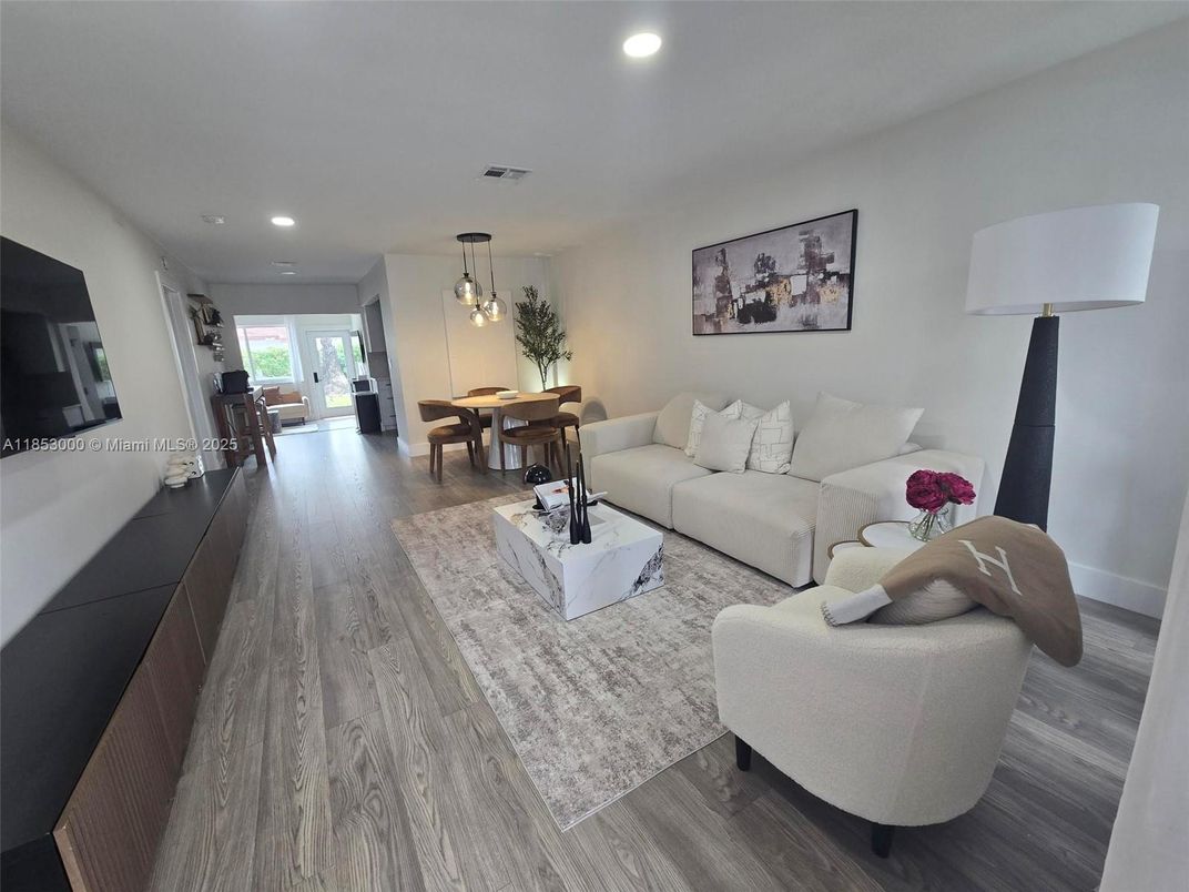 Dining room, Interior, Living room, Pendant Lights, Recessed Lighting, Wood Texture Flooring