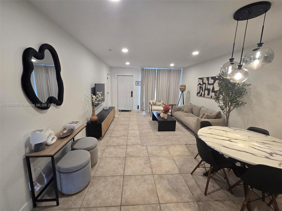 Dining room, Interior, Living room, Pendant Lights, Recessed Lighting