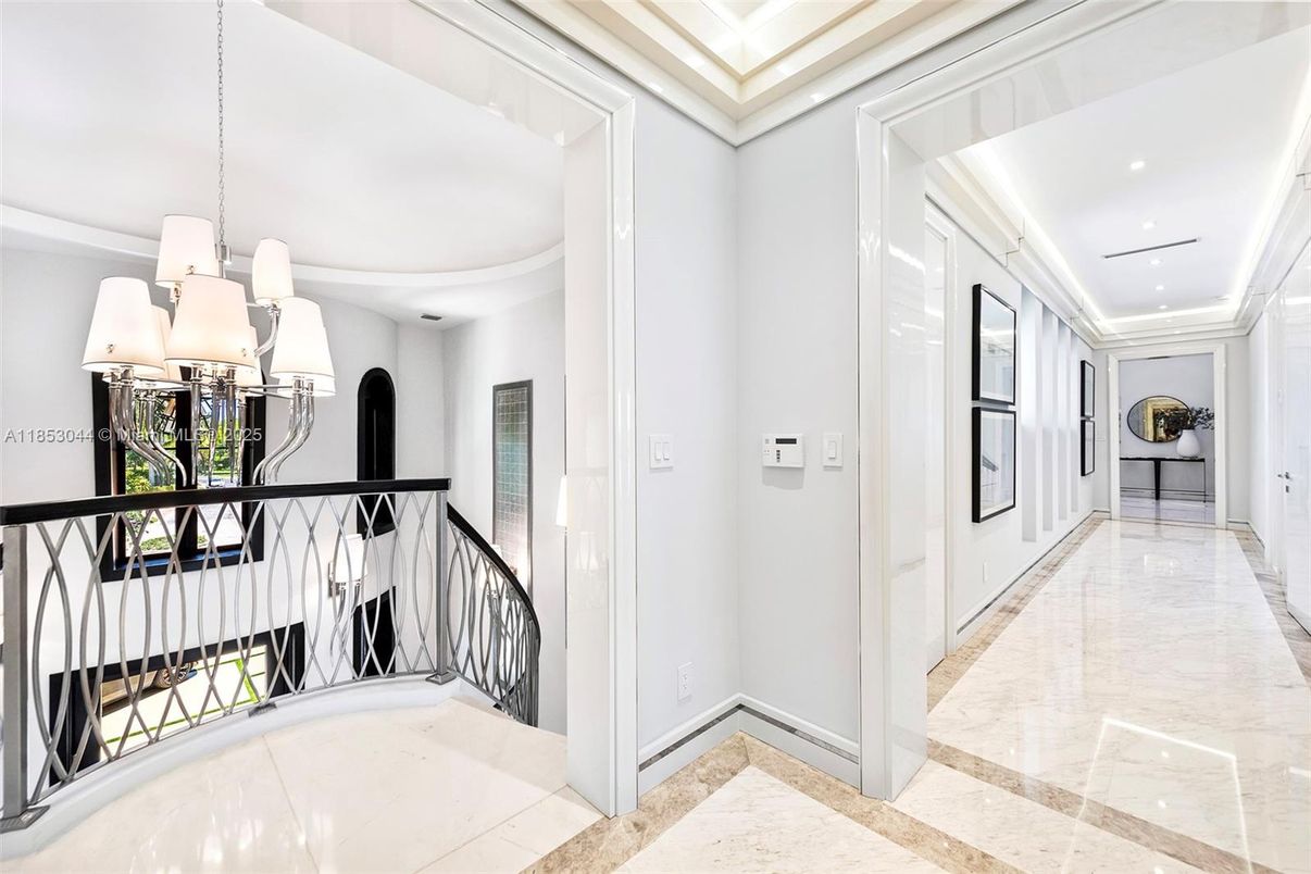 Chandelier, Interior, Recessed Lighting