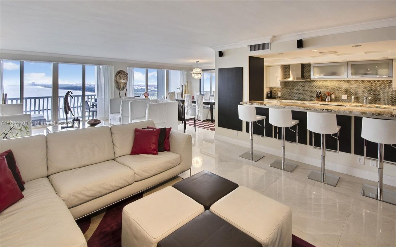 Dining room, Interior, Kitchen, Living room, Water